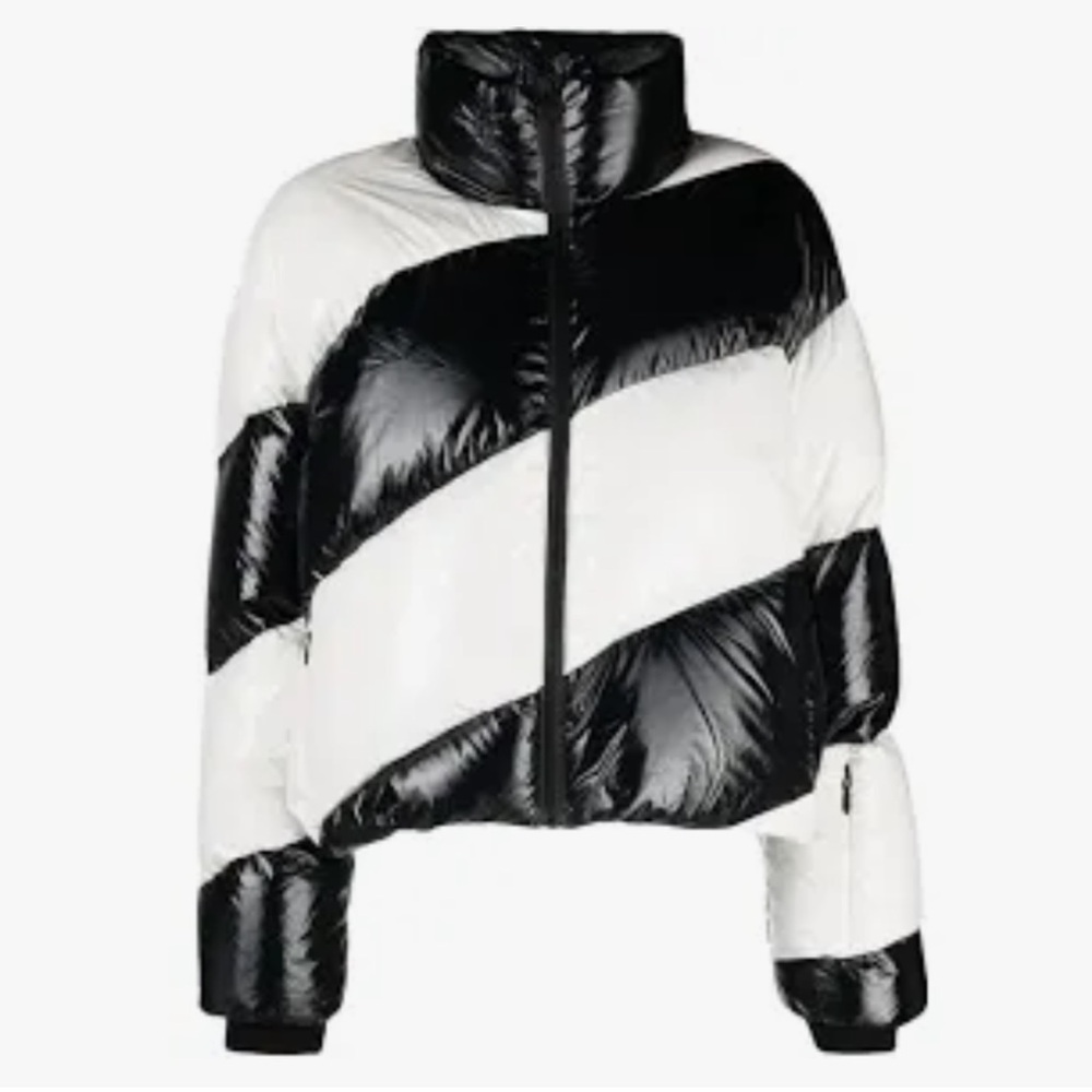 Perfect Moment Women's Super Mojo III Black and White Ski Jacket